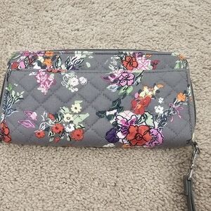 Vera Bradley Quilted Women's Clutch/ Wallet
